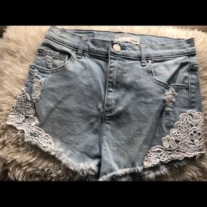 Lace detailed jean shorts!